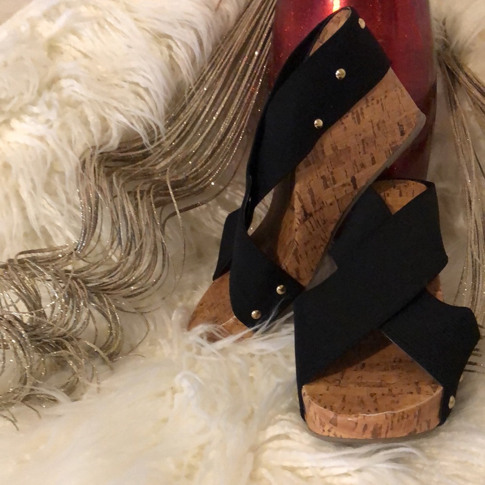 PRE-LOVED SEXY MONTEGO BAY CLUB WEDGES SIZE 11 - Picture 2 of 9